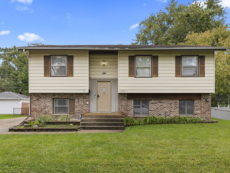 1307 Edgerton Drive Joliet IL 60435