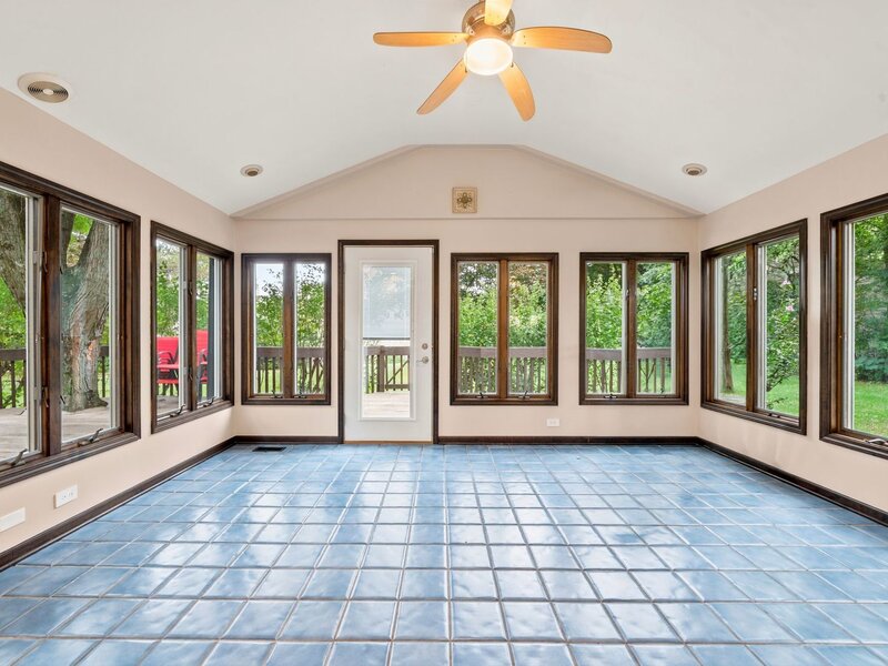 1221 W Sable Drive Addison IL 60101