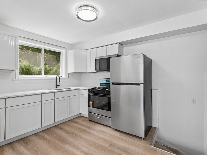 10145 S Bensley Avenue Chicago IL 60617