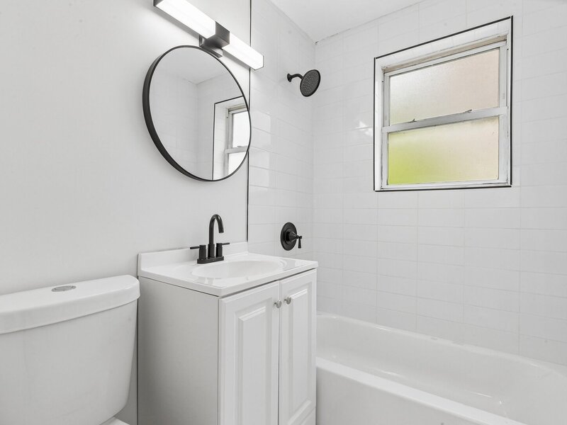 10145 S Bensley Avenue Chicago IL 60617
