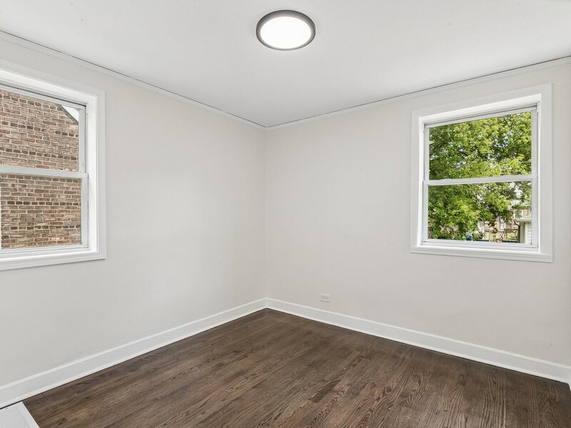 10145 S Bensley Avenue Chicago IL 60617