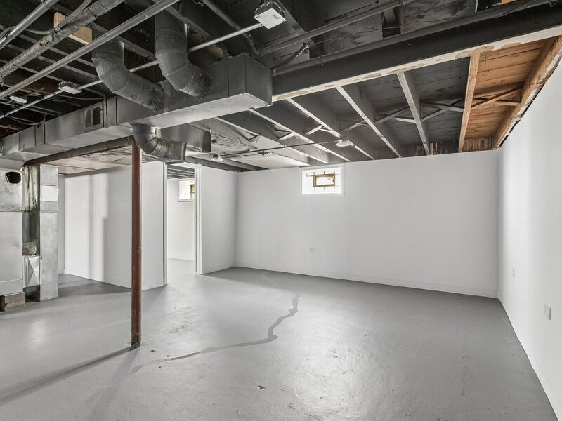 10145 S Bensley Avenue Chicago IL 60617