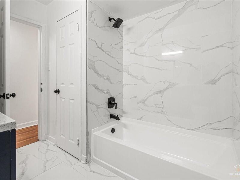 365 Waverly Street Park Forest IL 60466