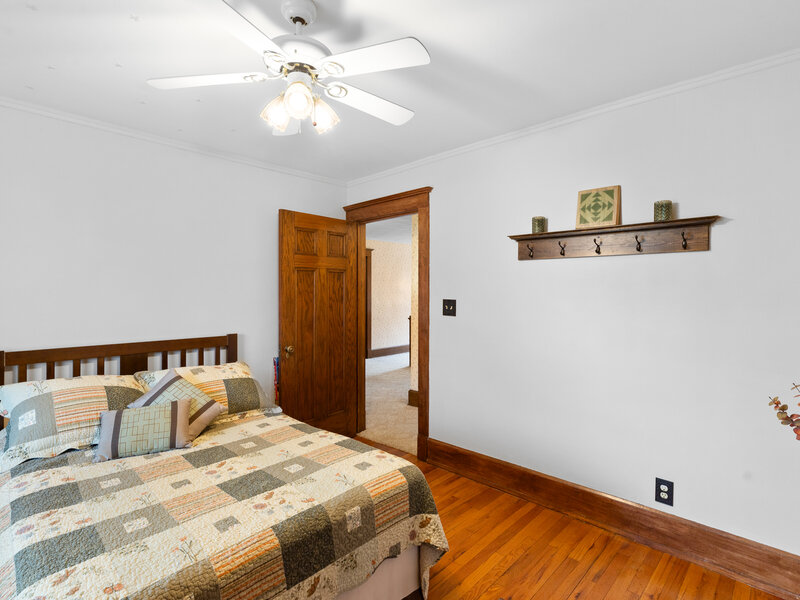 205 E Lincoln Avenue Watseka IL 60970