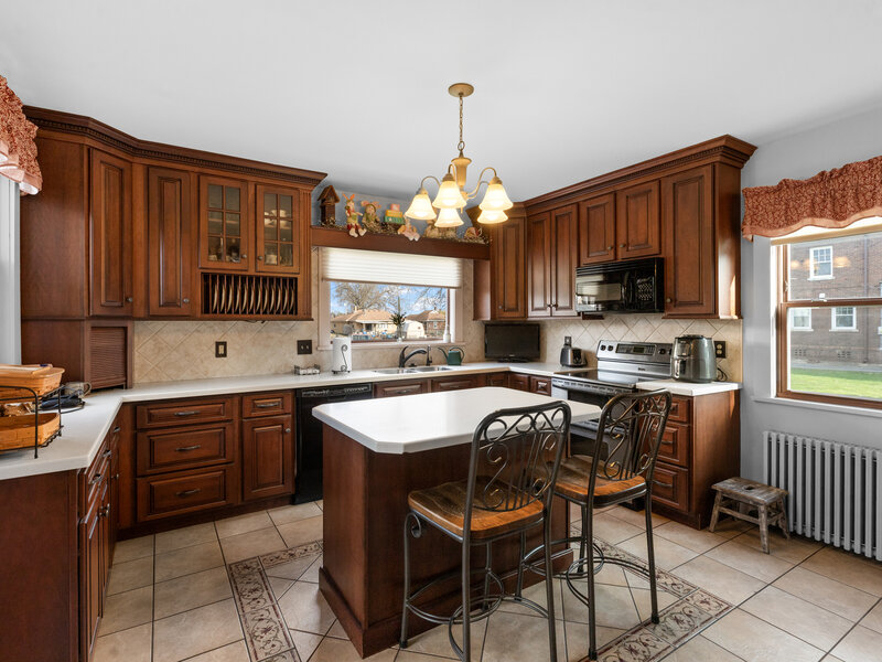 205 E Lincoln Avenue Watseka IL 60970