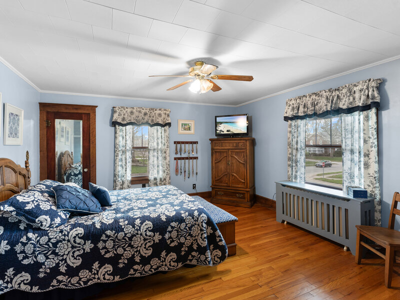205 E Lincoln Avenue Watseka IL 60970