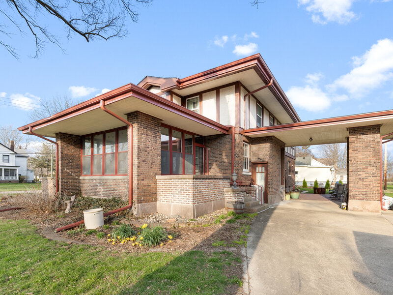 205 E Lincoln Avenue Watseka IL 60970