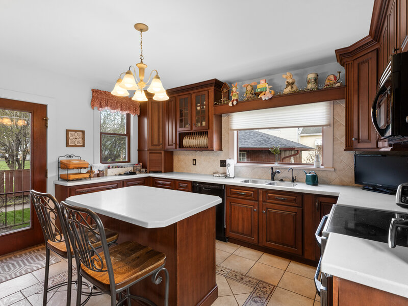 205 E Lincoln Avenue Watseka IL 60970