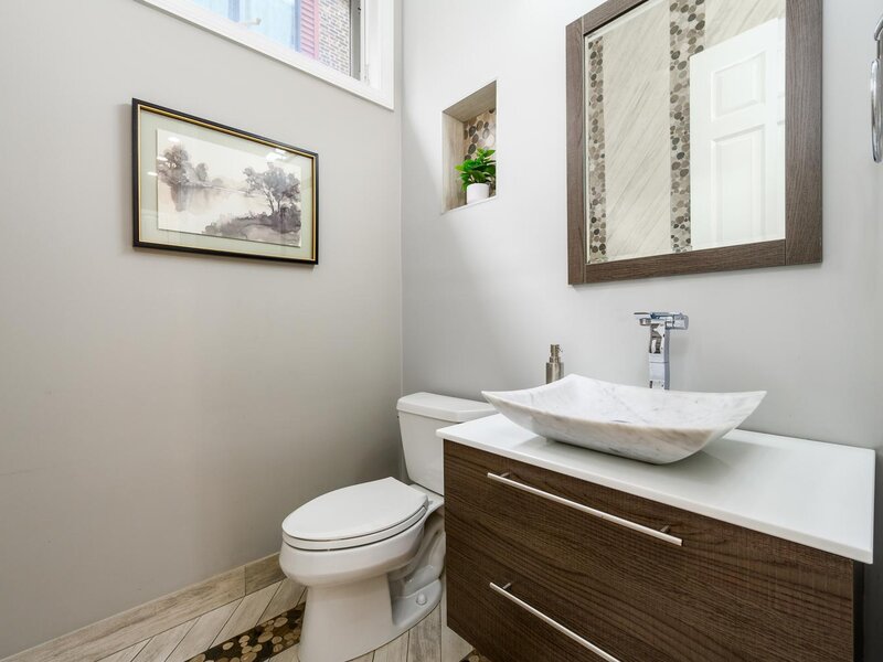 942 W Hubbard Street Chicago IL 60642