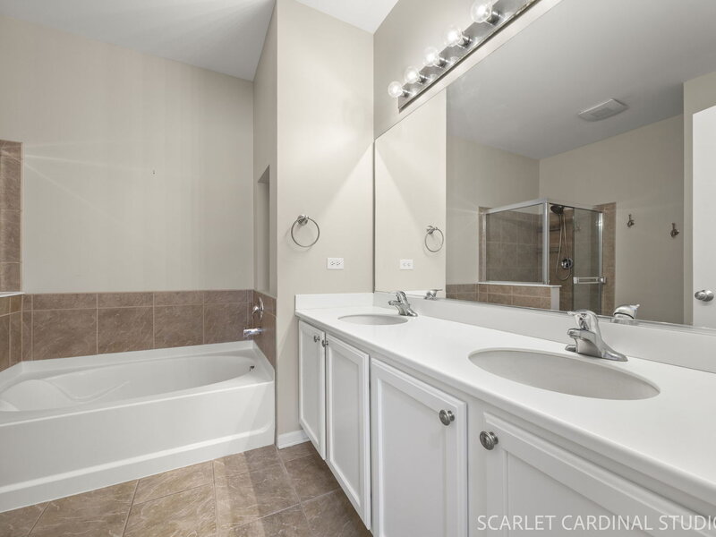 442 Plaza Place Aurora IL 60504