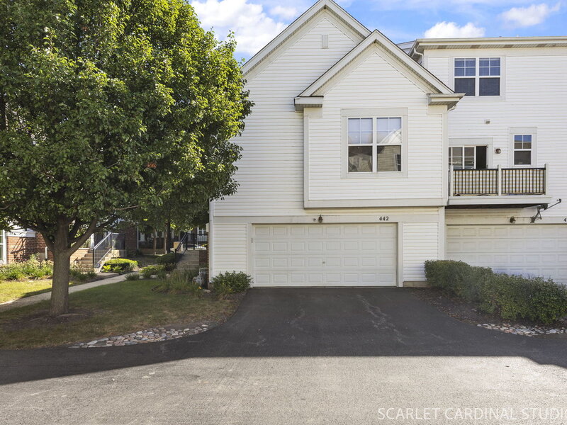 442 Plaza Place Aurora IL 60504