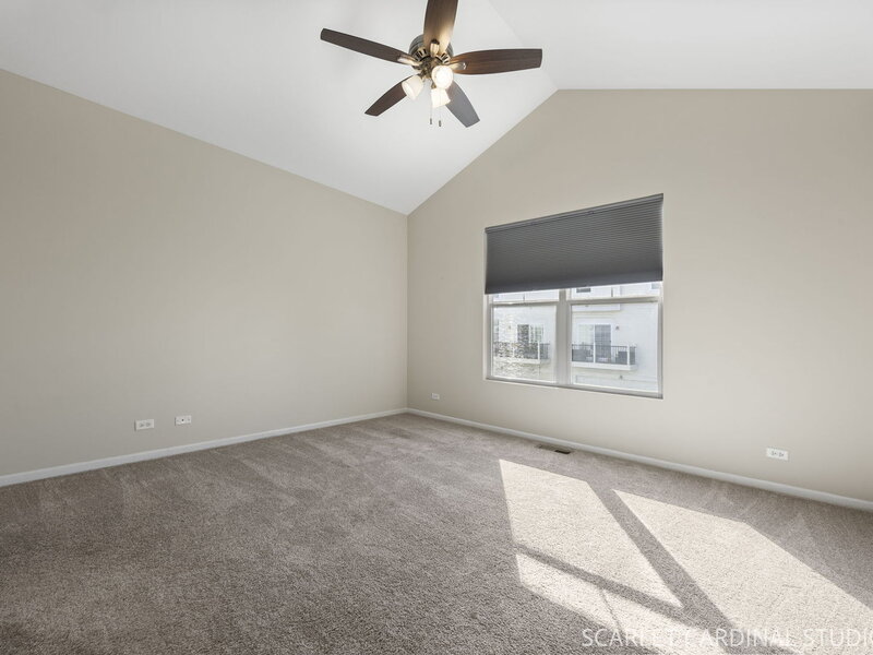 442 Plaza Place Aurora IL 60504