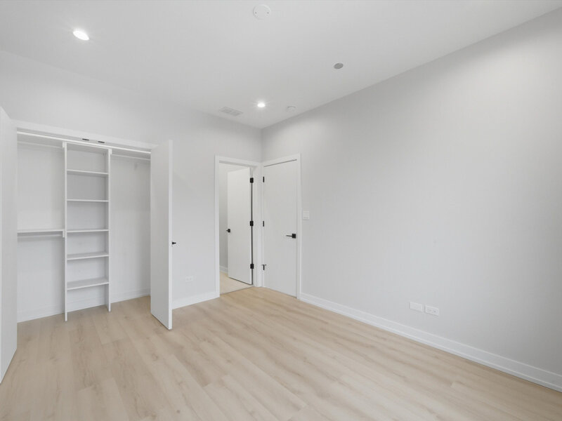 1355 N Western Avenue Chicago IL 60622