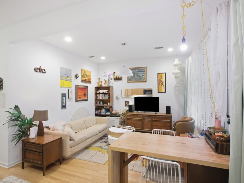827 W Lawrence Avenue Chicago IL 60640