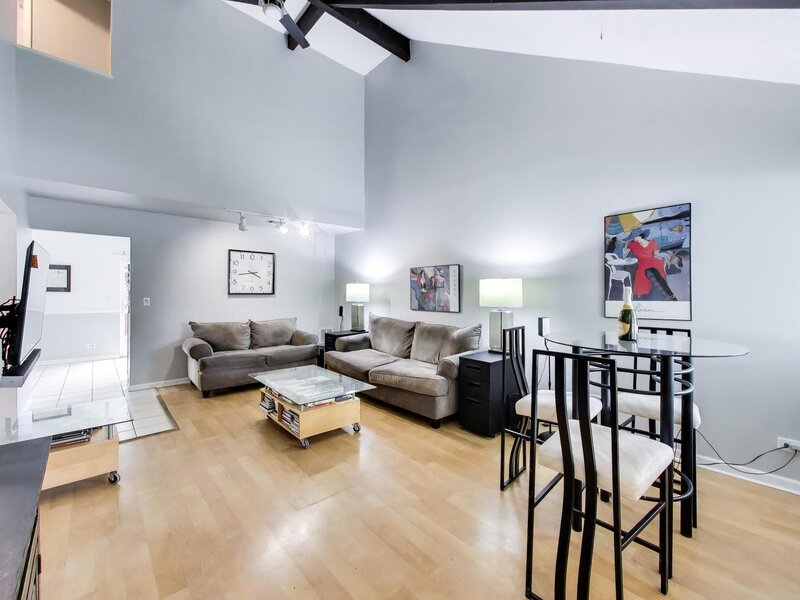 1720 E Shannon Lane Palatine IL 60074