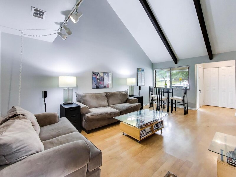 1720 E Shannon Lane Palatine IL 60074