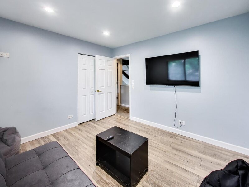 1720 E Shannon Lane Palatine IL 60074
