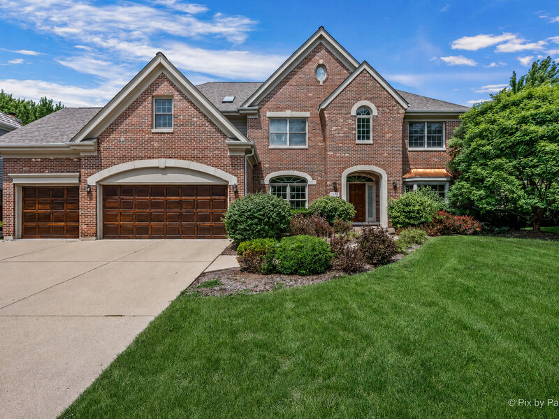 1105 Thoroughbred Circle St. Charles IL 60174