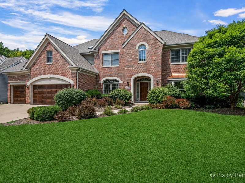 1105 Thoroughbred Circle St. Charles IL 60174