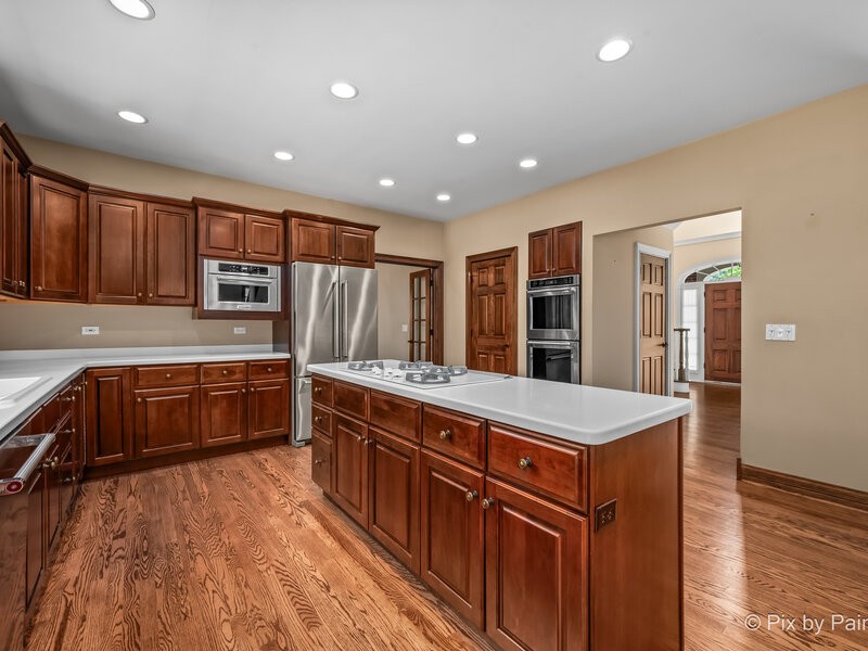 1105 Thoroughbred Circle St. Charles IL 60174