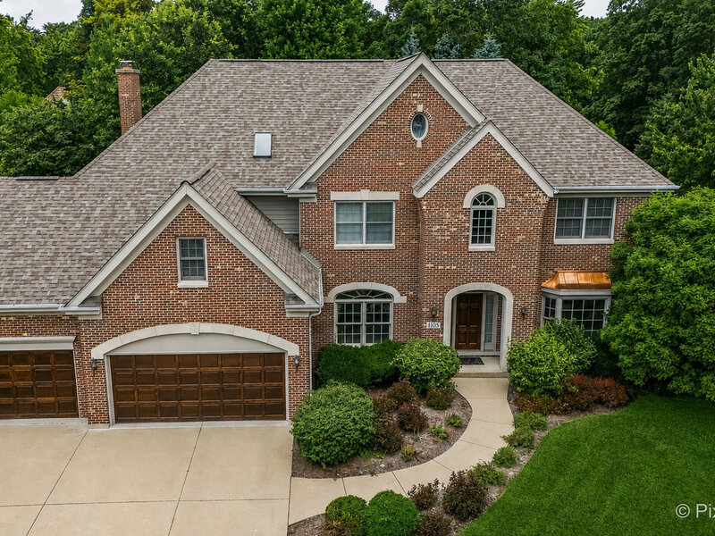 1105 Thoroughbred Circle St. Charles IL 60174