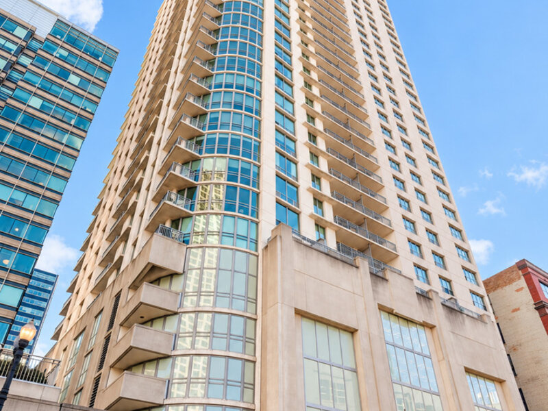 125 S Jefferson Street Chicago IL 60661