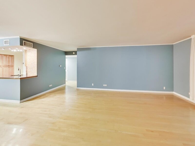 201 E Chestnut Street Chicago IL 60611