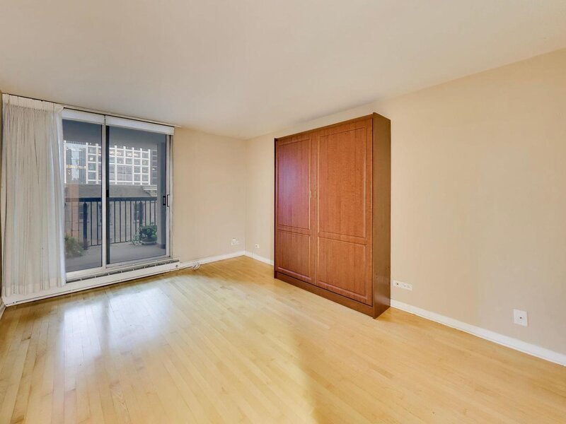 201 E Chestnut Street Chicago IL 60611
