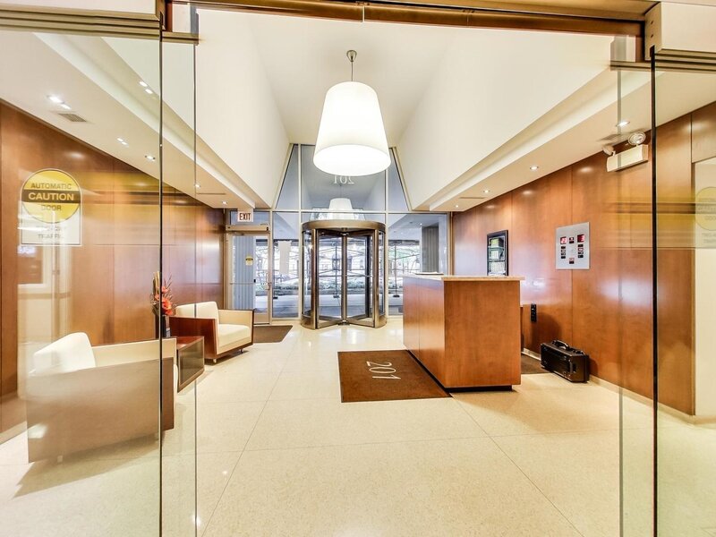 201 E Chestnut Street Chicago IL 60611