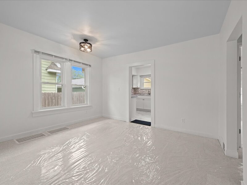 1006 S 4th Street Aurora IL 60505