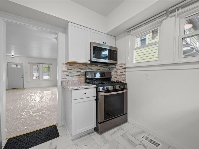 1006 S 4th Street Aurora IL 60505