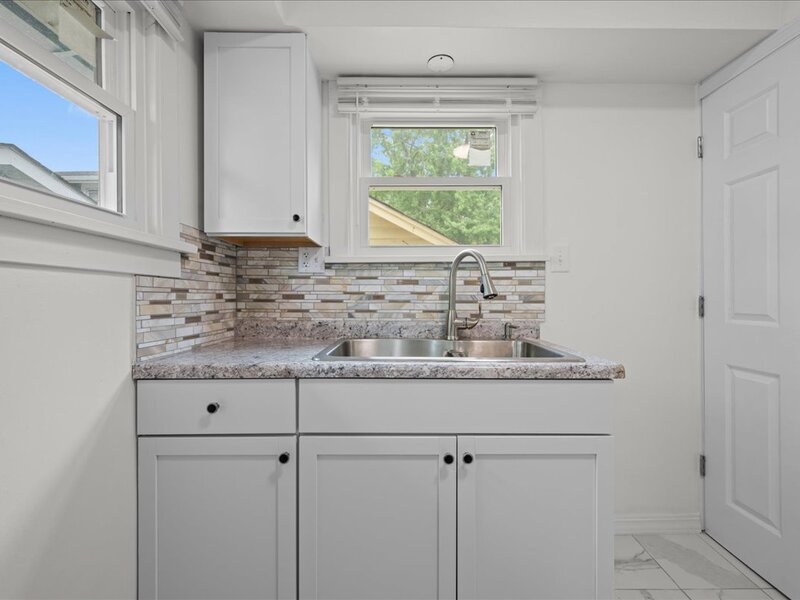 1006 S 4th Street Aurora IL 60505