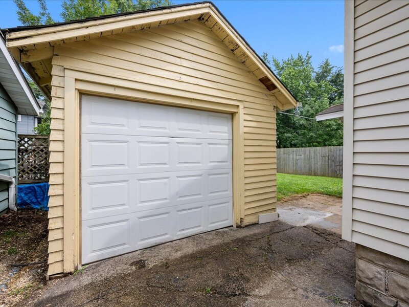 1006 S 4th Street Aurora IL 60505