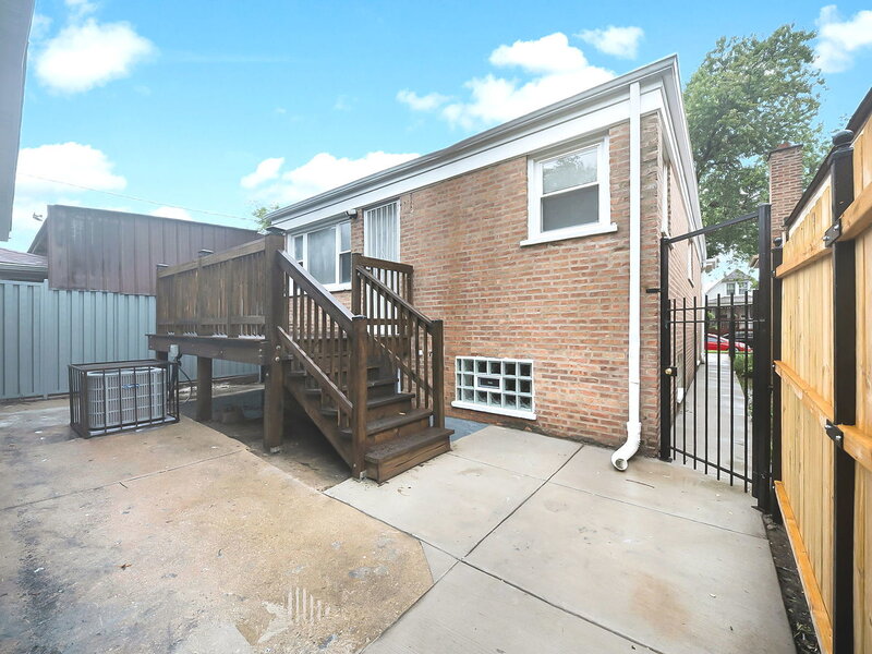 6525 S Bell Avenue Chicago IL 60636
