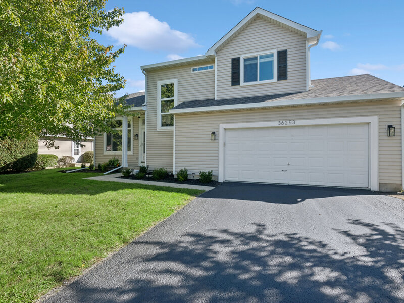 36253 N Bridlewood Avenue Gurnee IL 60031