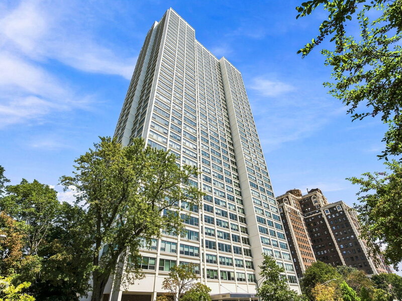 1700 E 56th Street Chicago IL 60637