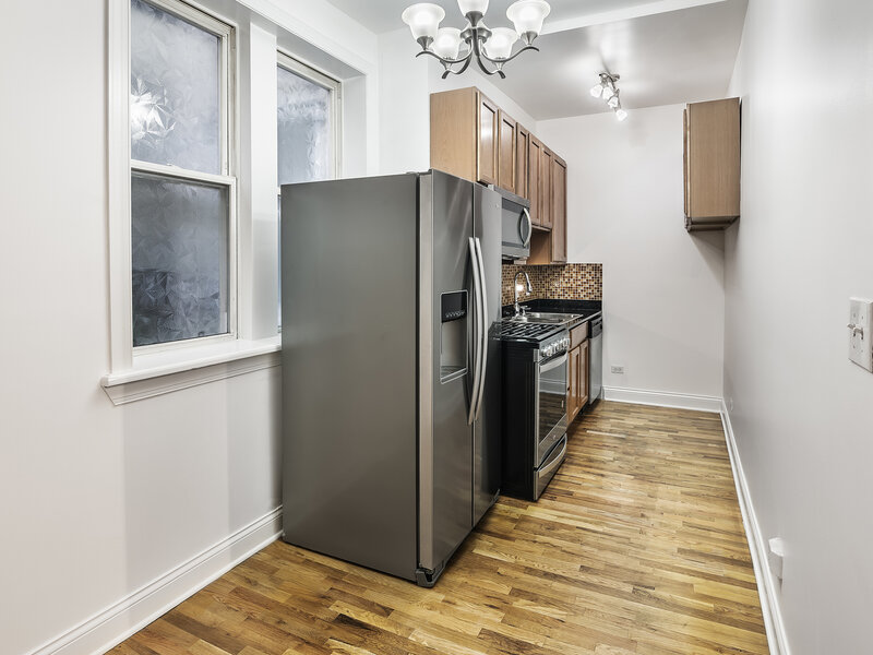6812 N Wayne Avenue Chicago IL 60626