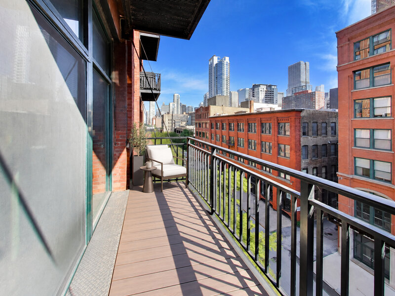 400 W Ontario Street Chicago IL 60654