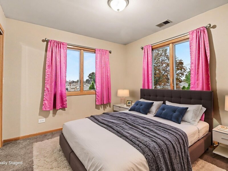 4260 W 82nd Place Chicago IL 60652
