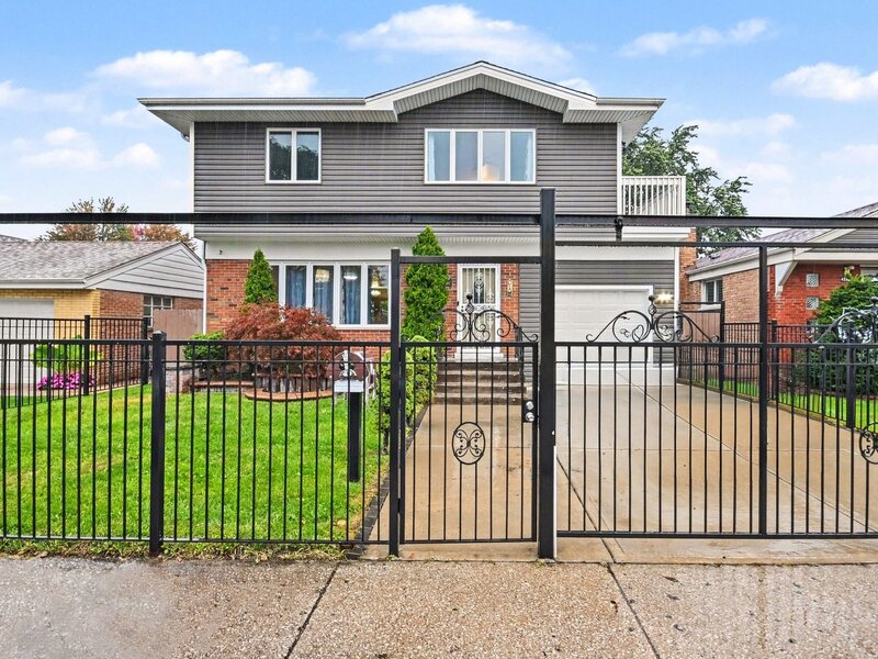 4260 W 82nd Place Chicago IL 60652