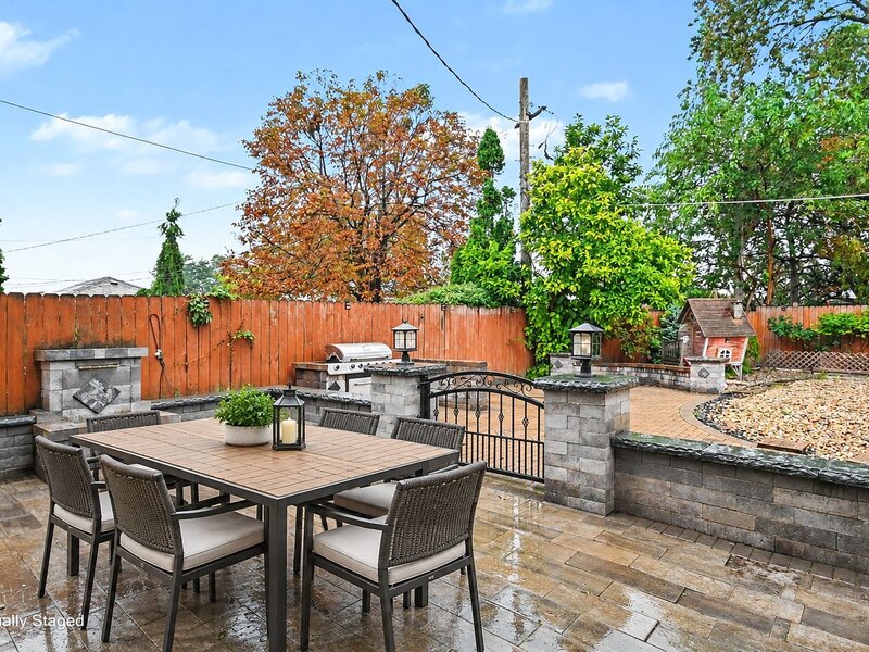 4260 W 82nd Place Chicago IL 60652