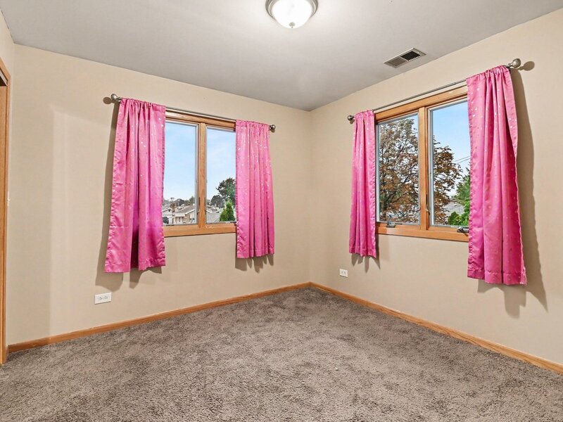4260 W 82nd Place Chicago IL 60652