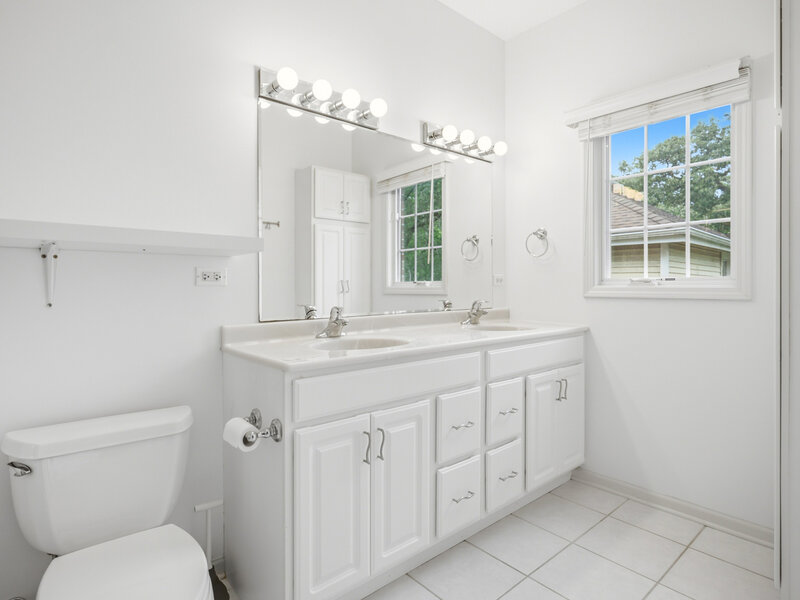 60 E Hattendorf Avenue Roselle IL 60172