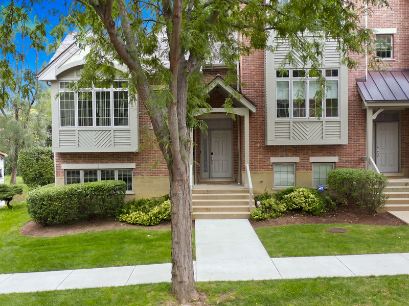 60 E Hattendorf Avenue Roselle IL 60172