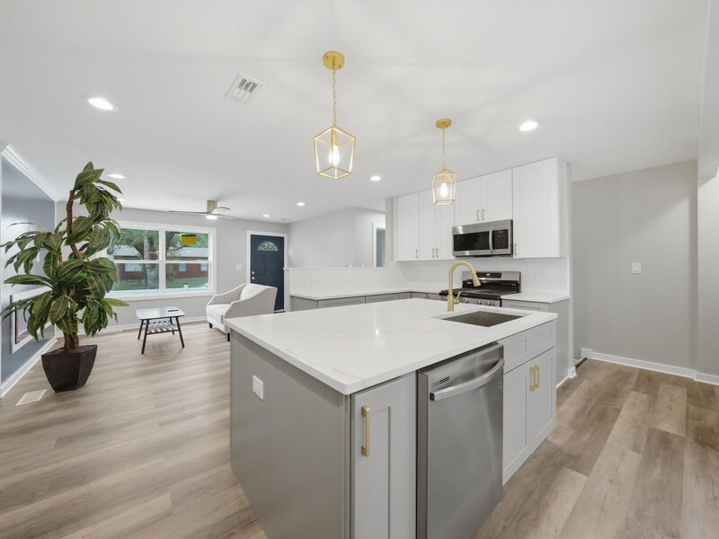 21727 Clyde Avenue Sauk Village IL 60411