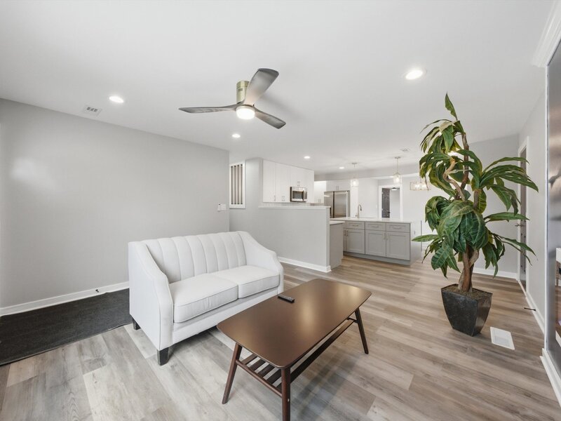 21727 Clyde Avenue Sauk Village IL 60411