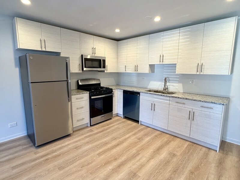 658 Rosner Drive Roselle IL 60172