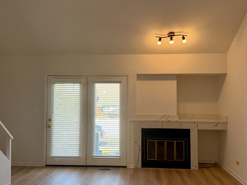 658 Rosner Drive Roselle IL 60172