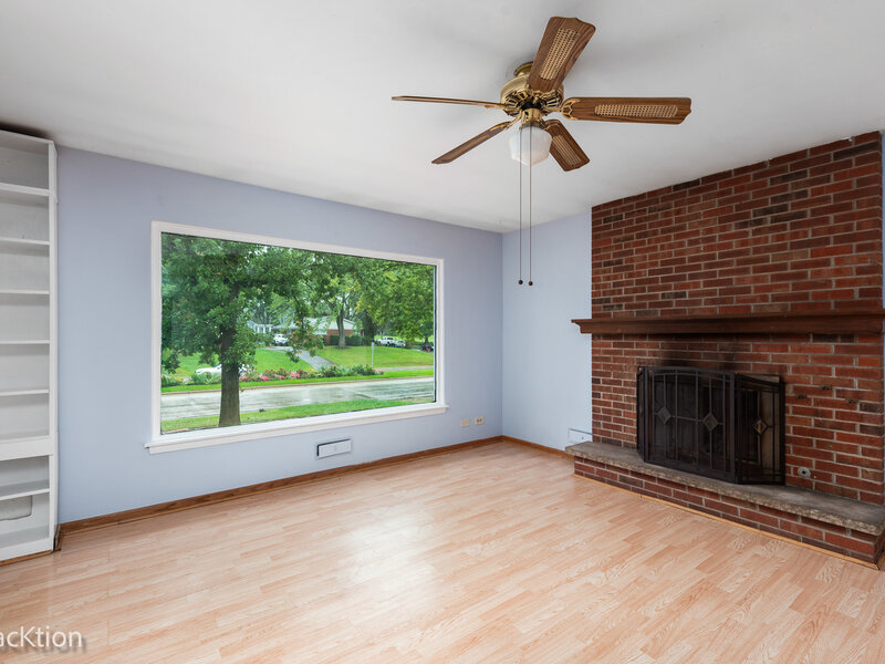 571 S Smith Boulevard Aurora IL 60505