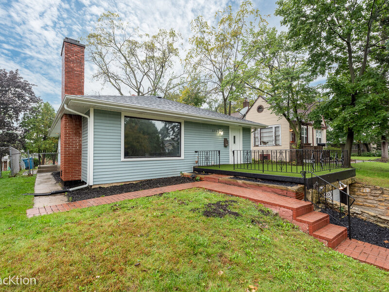 571 S Smith Boulevard Aurora IL 60505